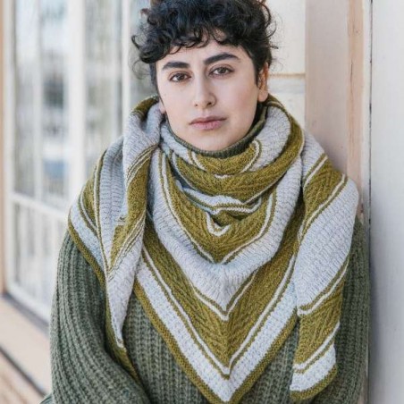 52 Weeks of Shawls – Knitting Book