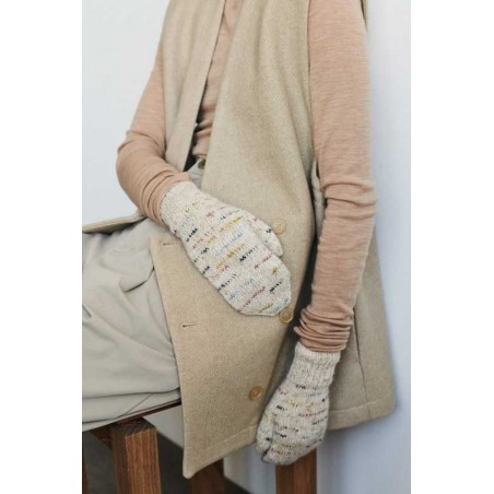 Handcraft - Helga Isager & Helga Jóna Thórunnardottir
