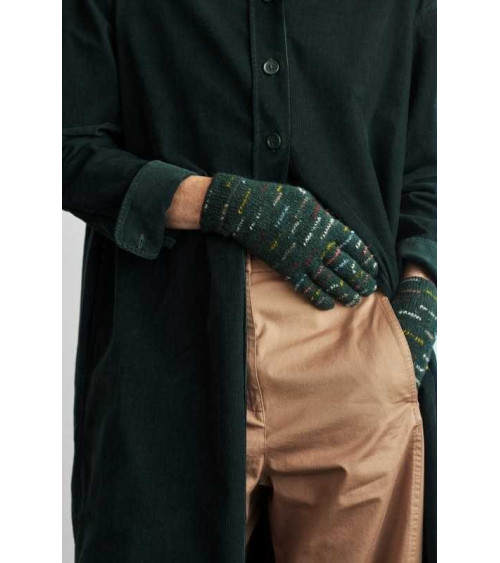 Handcraft - Helga Isager & Helga Jóna Thórunnardottir