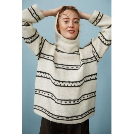 A knitting life 2 – out into the world